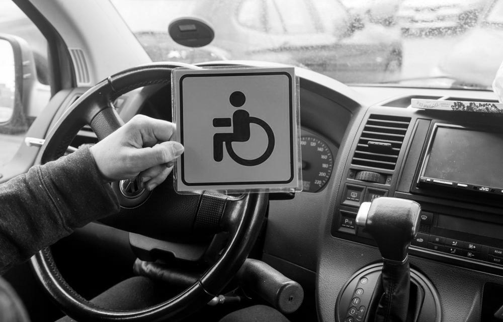 Как инвалиду получить водительские права?
